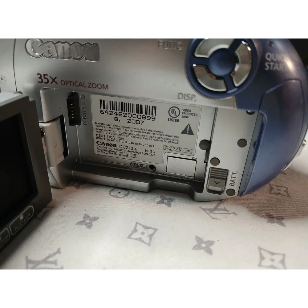 Canon DC210 DVD Camcorder Battery & Charger Not Included